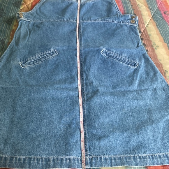 Fresno denim jumper with 2 buttons on either side. 2 front pockets. Size M - Picture 10 of 10